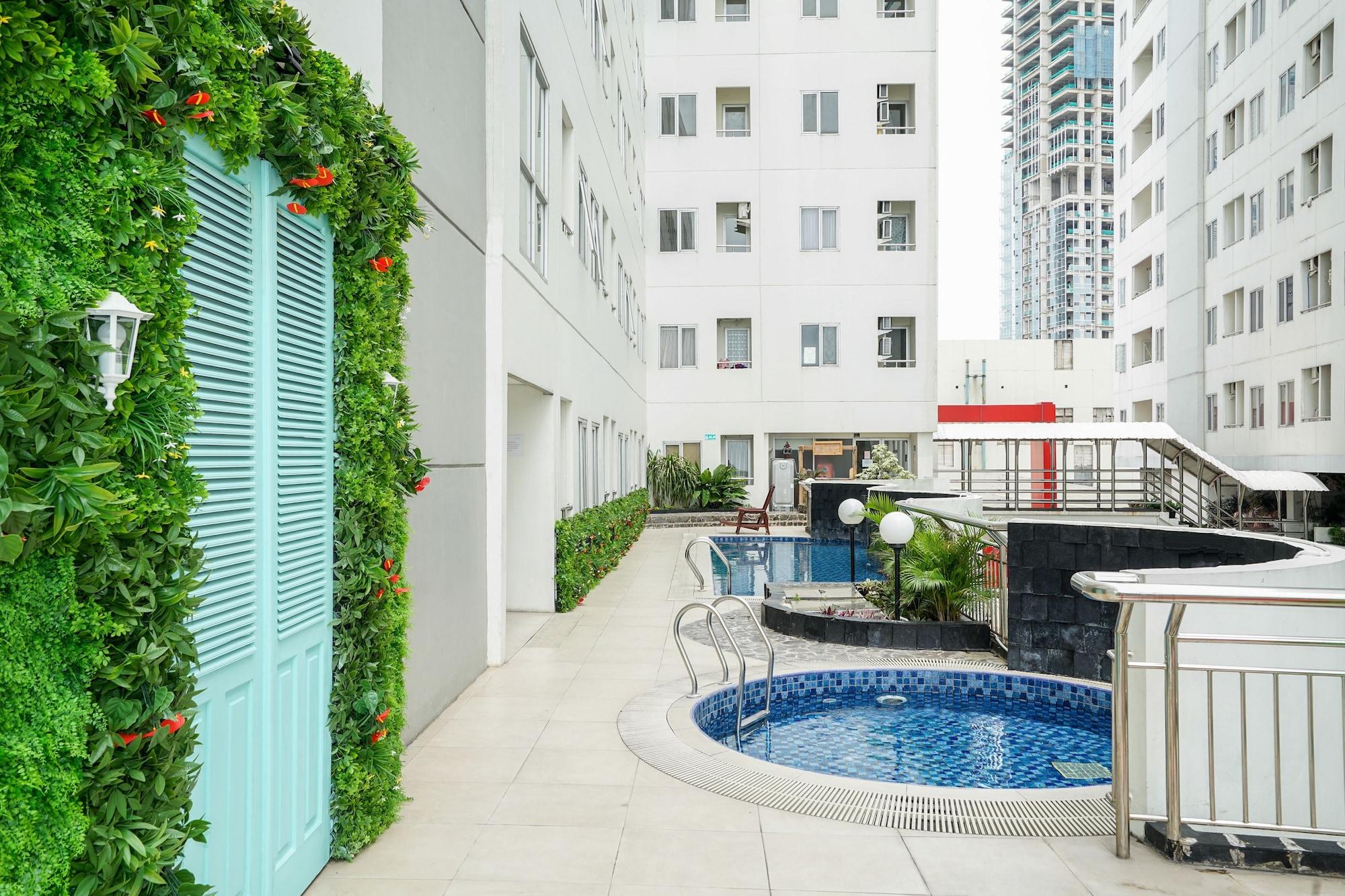 Hotel Super Oyo Capital O 91962 Pavilion Permata