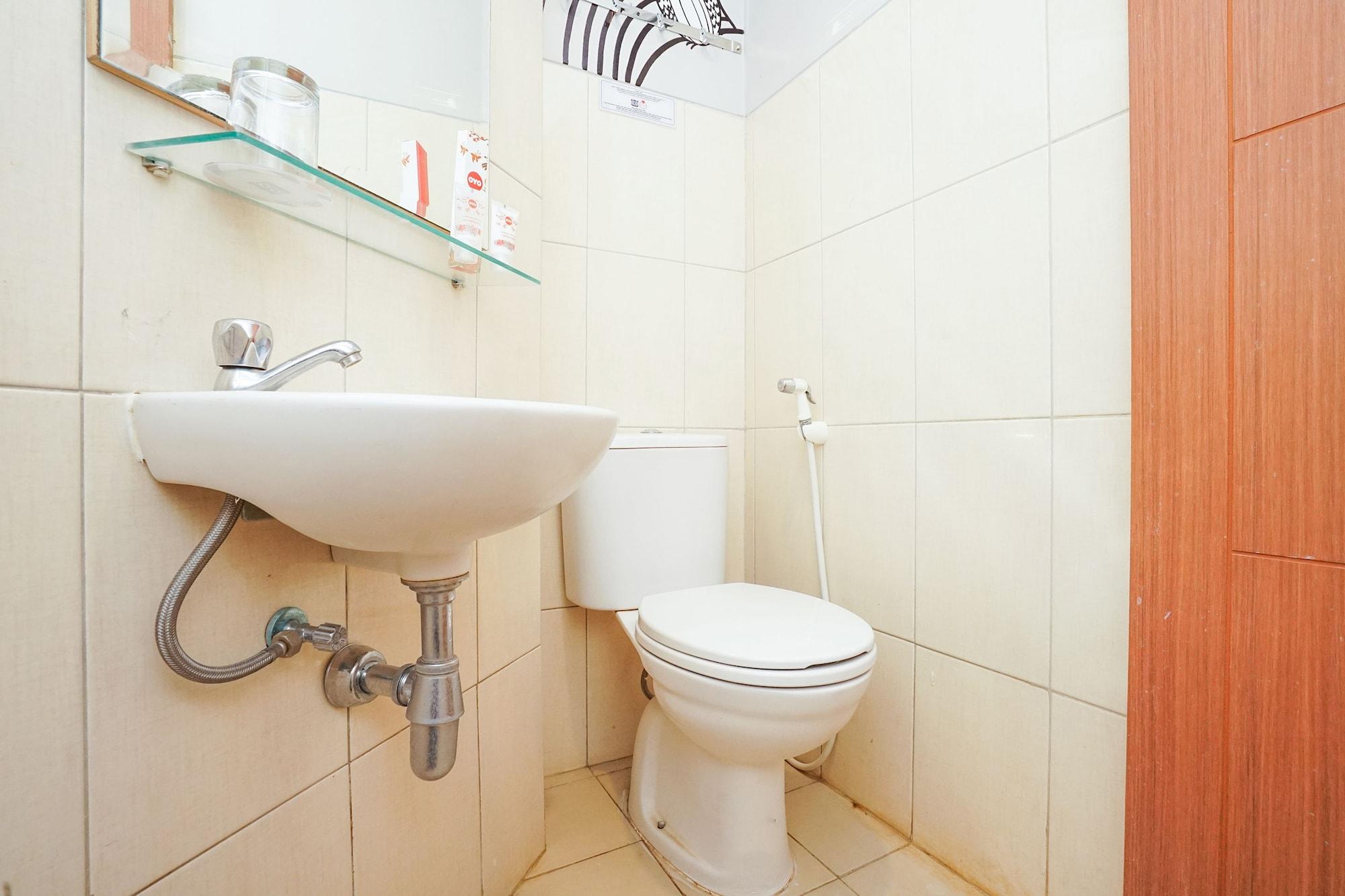 Hotel Vaccinated Staff - Oyo Flagship 2261 Pp Properti Pavilion Permata 2*