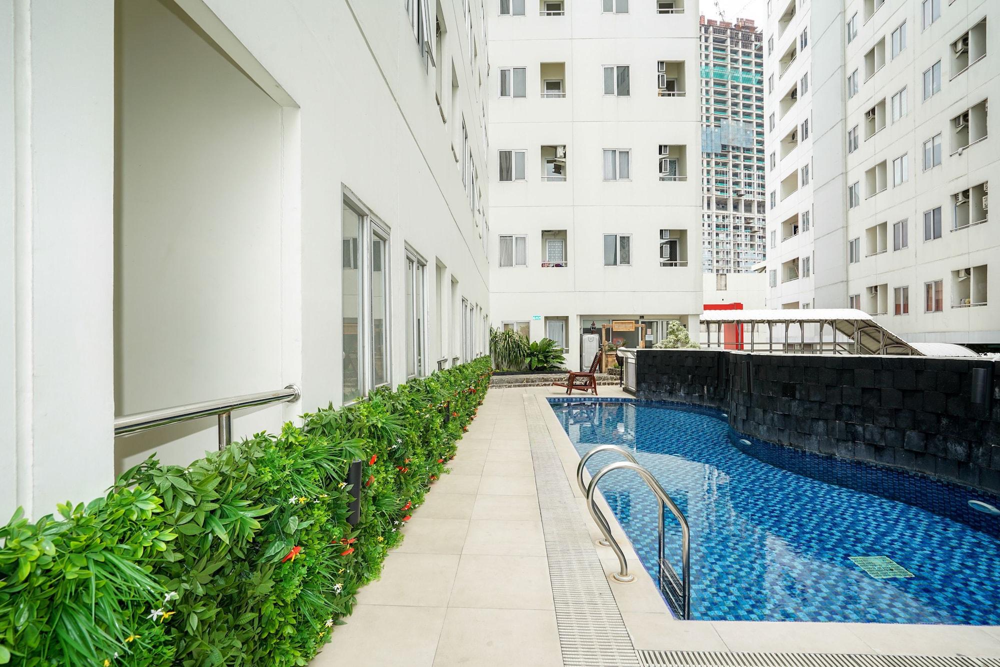 Vaccinated Staff - Oyo Flagship 2261 Pp Properti Pavilion Permata Hotel 2*