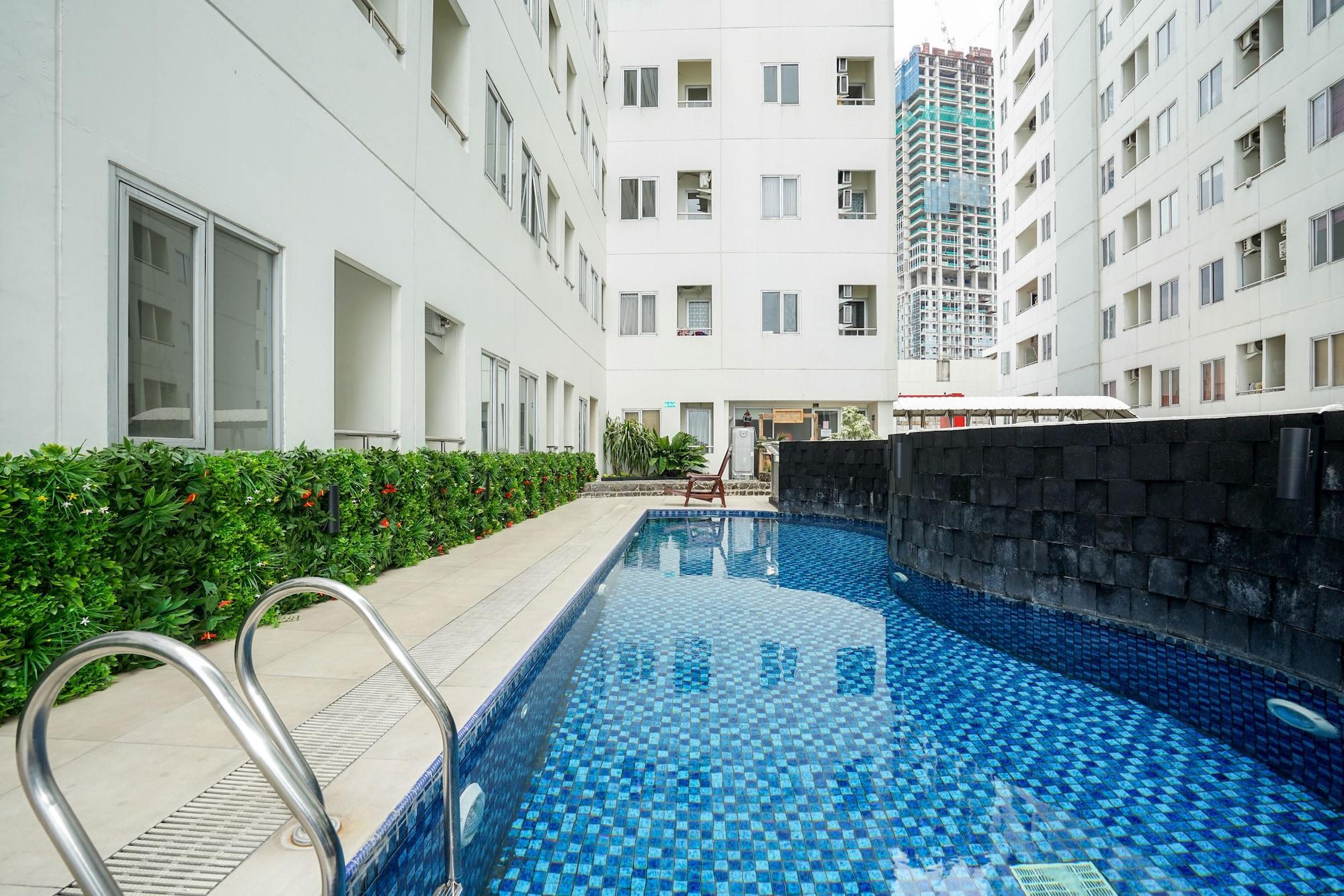 Vaccinated Staff - Oyo Flagship 2261 Pp Properti Pavilion Permata Hotel 2*